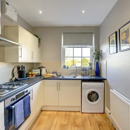 Regency Nest By Spa Town Property - Stylish 3 Bedroom Apartment On 2 Floors, Central Leamington Spa Exterior photo