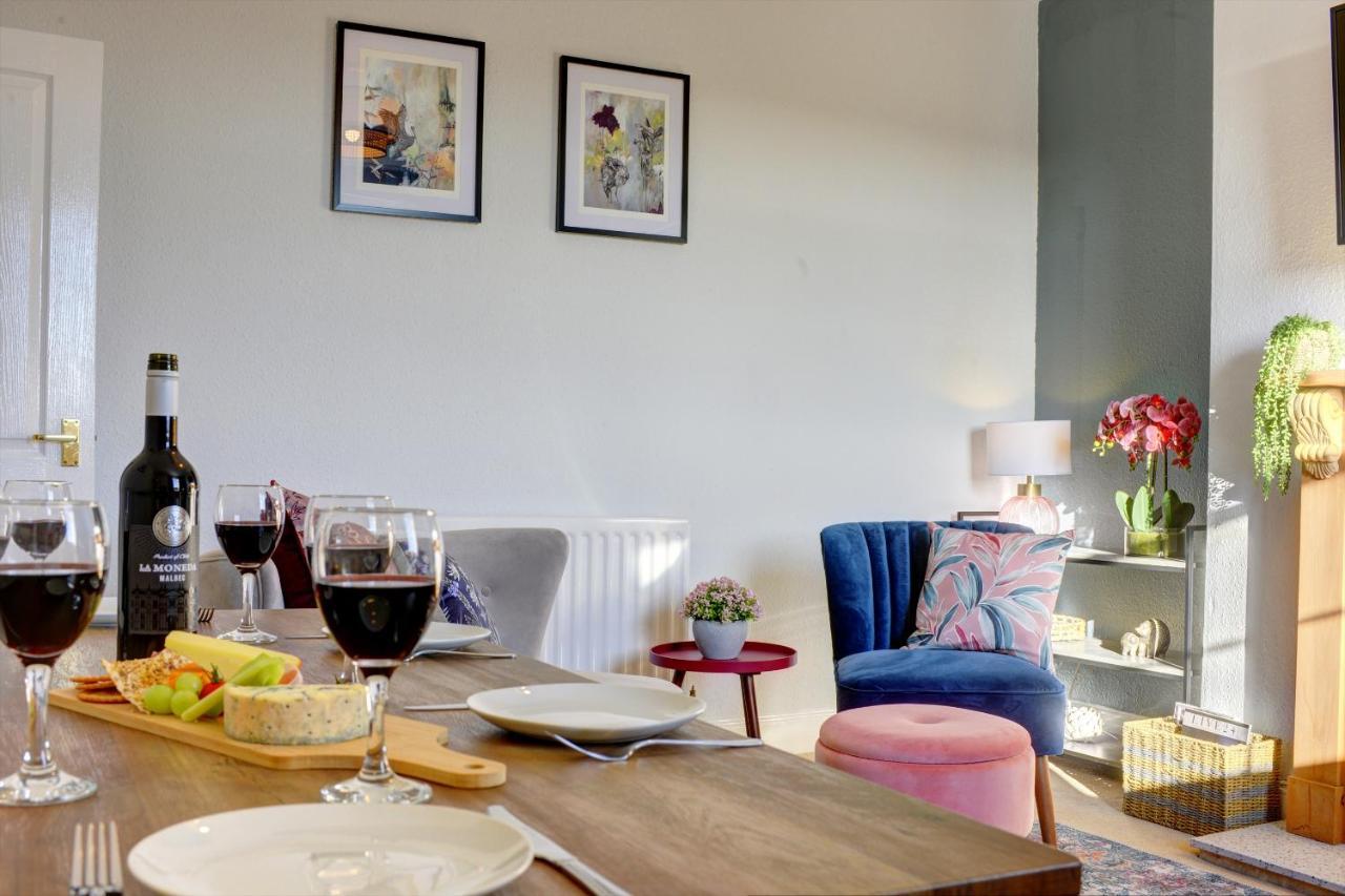 Regency Nest By Town - Stylish 3 Bedroom On 2 Floors, *