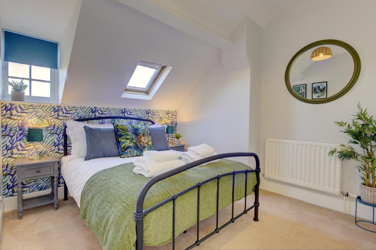 Regency Nest By Town - Stylish 3 Bedroom On 2 Floors,