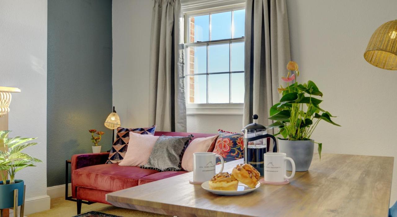 Apartment Regency Nest By Town - Stylish 3 Bedroom On 2 Floors, Leamington Spa